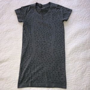 Lululemon top